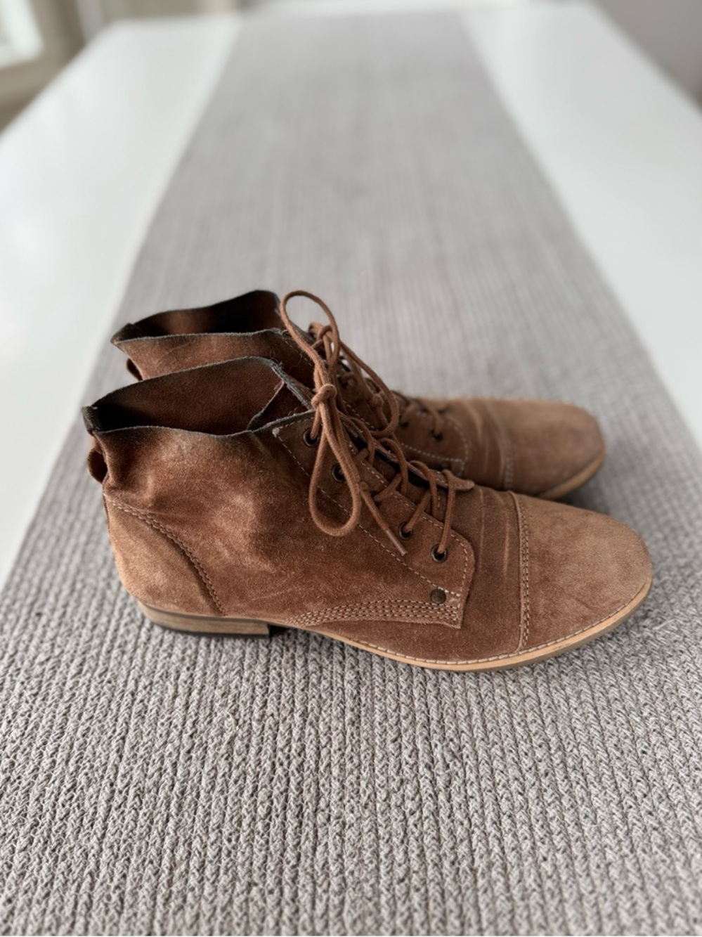Diba Tan Suede Lace Up Ankle Boots Sz 9 - Picture 2 of 8